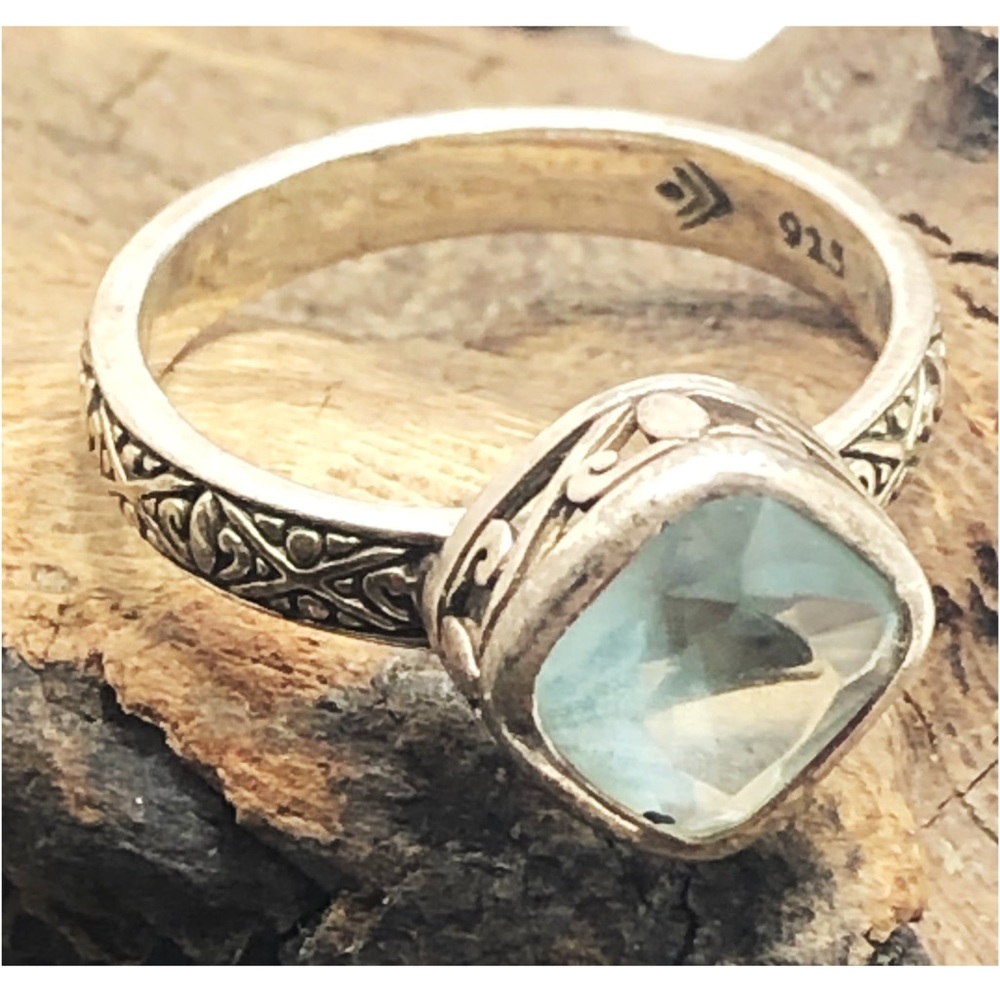 Vintage Silpada Aqua tone stone sterling ring
